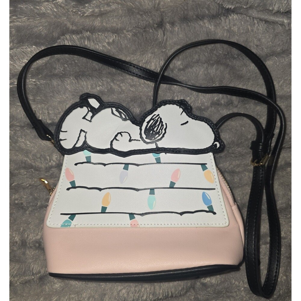 peanuts brand snoopy & doghouse Christmas crossbody bag w/ detachable straps